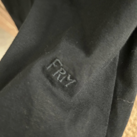 Frame Black T-Shirt - Picture 5 of 7